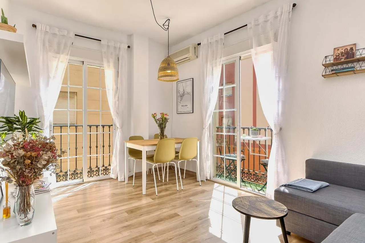 Bright & Breezy Merced Malaga Apartment